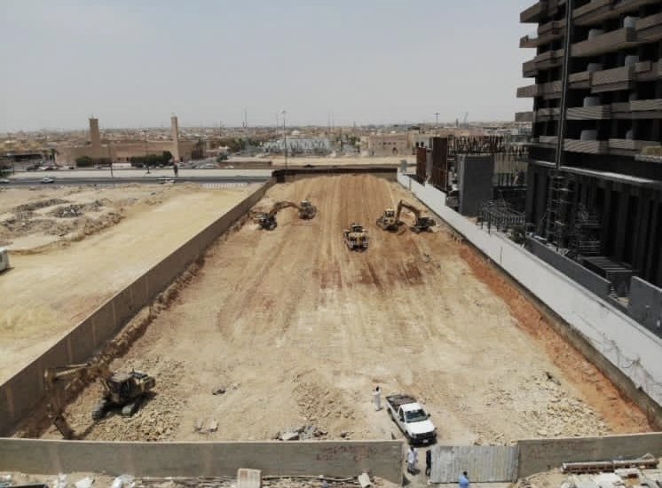 الانتهاء من أعمال التصاميم المعمارية والانشائية لمشروع برج صميم حي الصحافة طريقة الملك فهد 

والبدء في أعمال الحفر