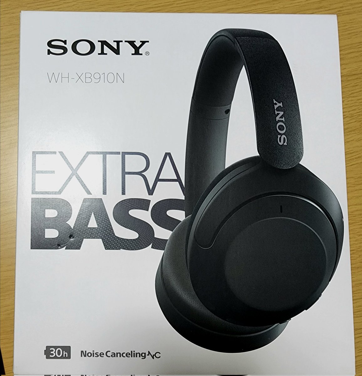 kazewakimagure1's tweet photo. 我が家の次男が購入…
高いけど素晴らしい音だ🎶
#Sony #EXTRABASS #ヘッドフォン https://t.co/uctriXqZqR