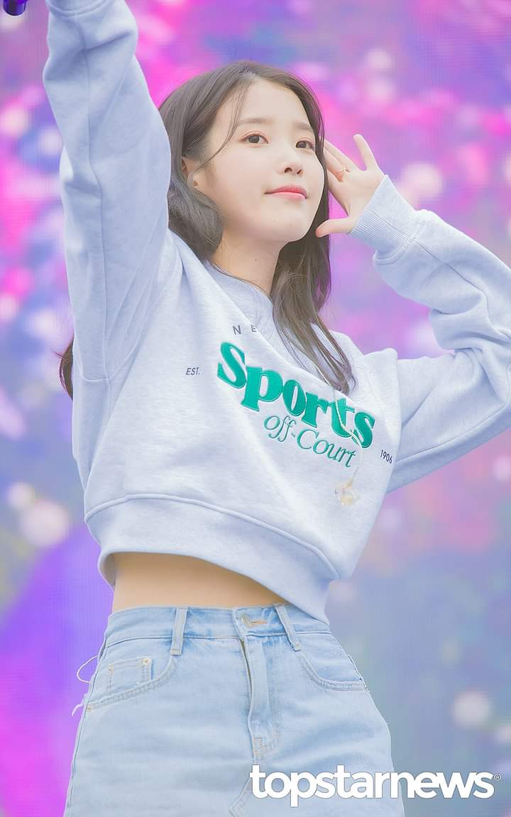 cleanlwlr's tweet photo. #IU #아이유 https://t.co/BQ4VspWZrX