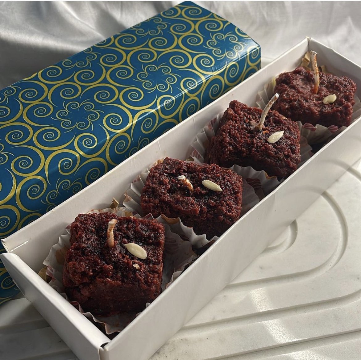 mealennialindia's tweet photo. Today marks the beginning of @daanutsav and we at Purshottam Malati Foundation are super excited. 

This week shop our exclusive range of candles shaped as sweets to spread a smile on a young woman’s face.

DM us or @scottishladki to order!

#Diwali2022 #diwalisale #Daanutsav https://t.co/yLA0ugCkXb