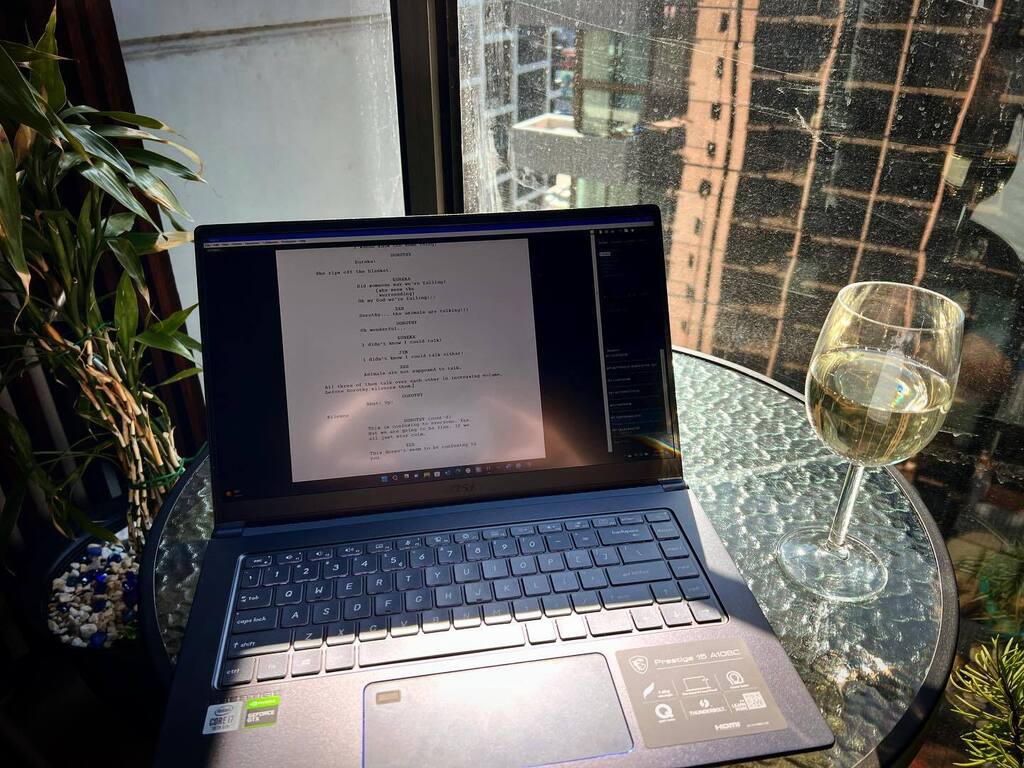 AronToman's tweet photo. Soaking in the sunshine while I revise @chroniclesofoz Season 4… https://t.co/wsHRFU2Jlw https://t.co/epcVW2uuNa