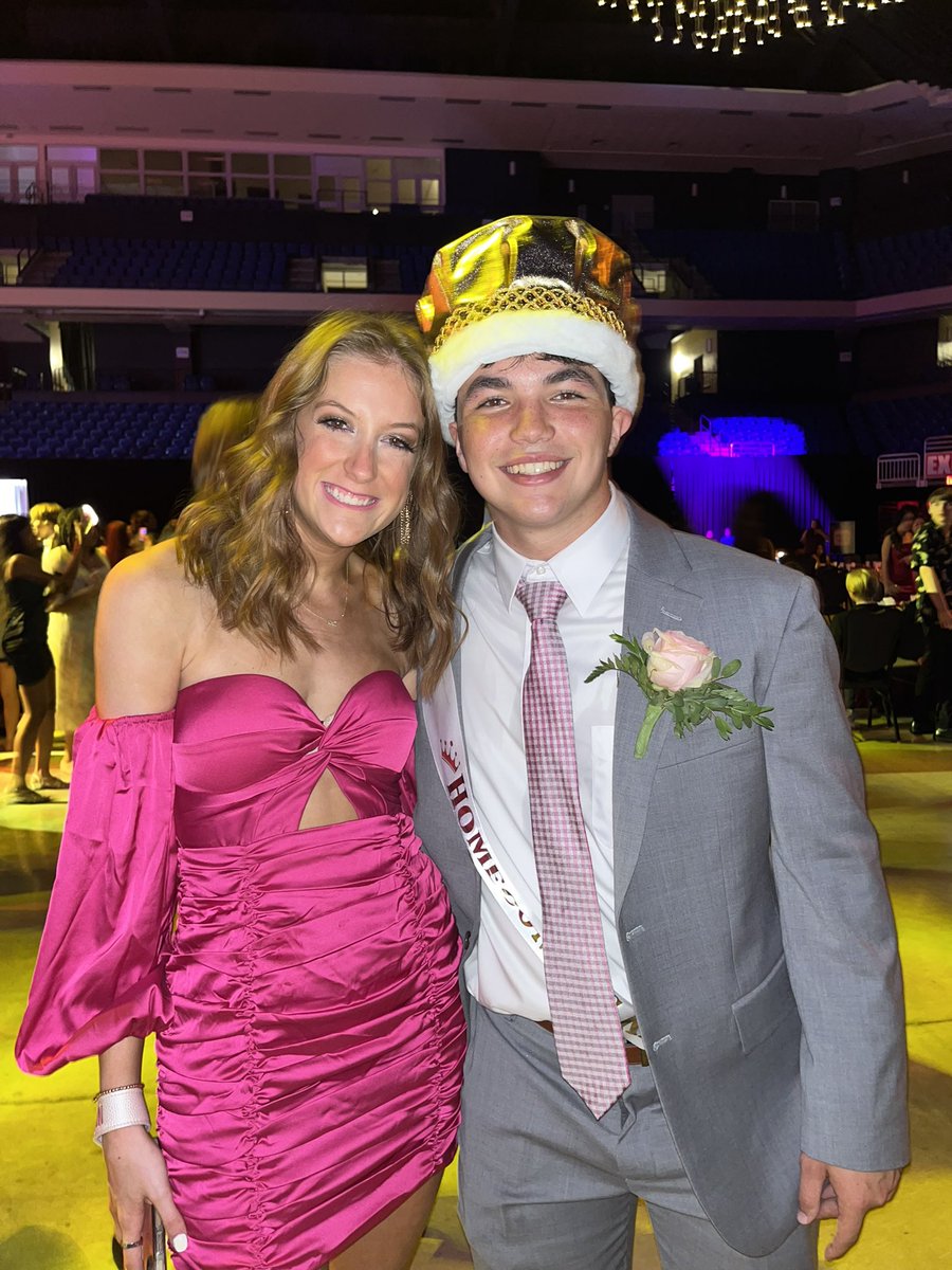 CyFair_BFND's tweet photo. Homecoming is a wrap!!! Congrats to Senior Hoco King 👑 @RyanAdamec @BFND_Football @cf_fca https://t.co/dzxWxKfUDv