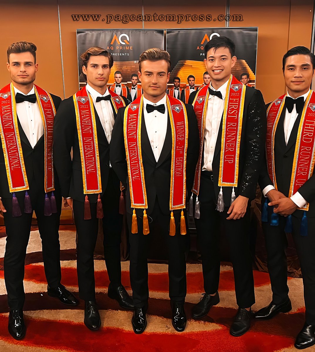 #ManhuntInternational 2022 is Mr Australia Lochie Carey
pageantempress.com/2022/10/manhun…