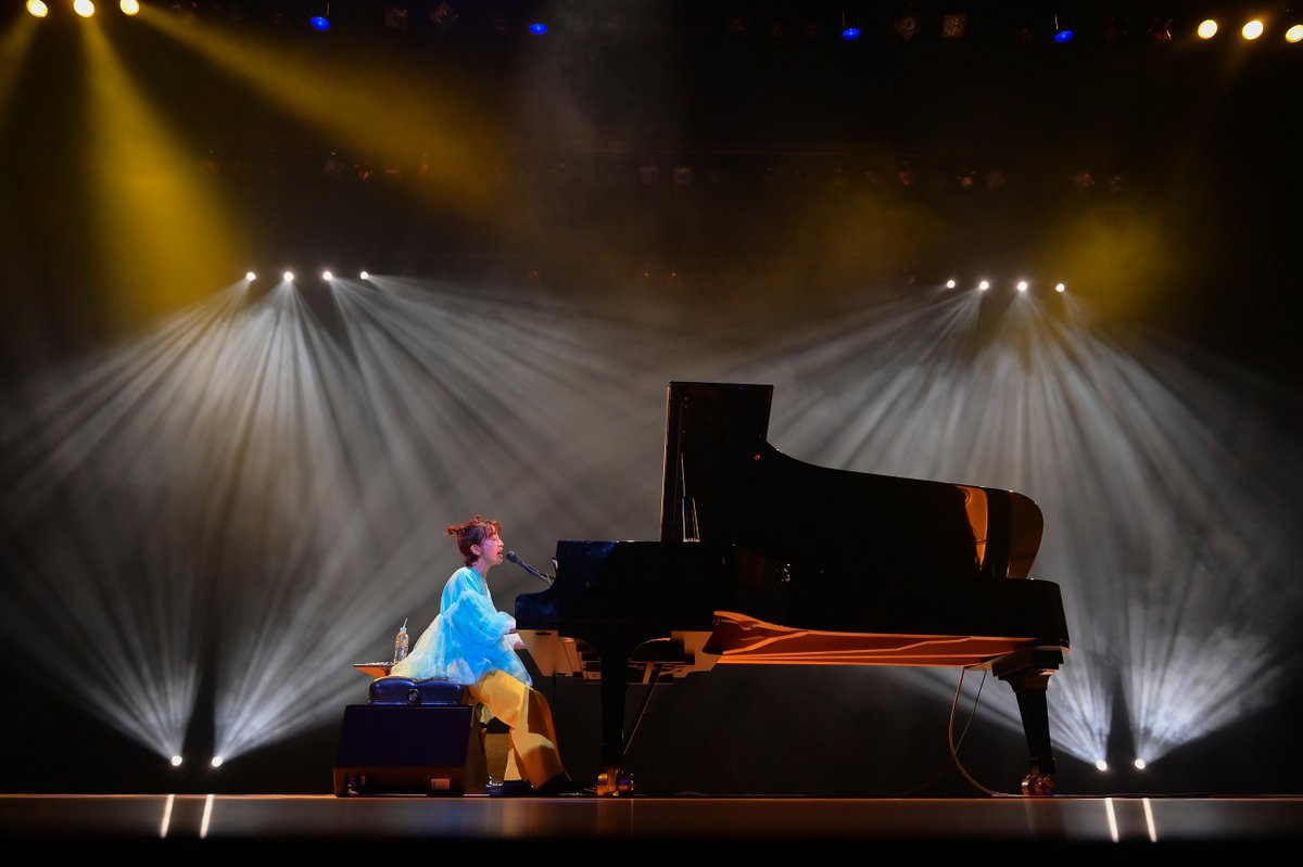 uedapeacefes's tweet photo. 上田平和音楽祭2022
ヒグチアイ
心に突き刺さる歌詞と歌声。
静寂とピアノの旋律と繊細な歌声がホールを包みました。ありがとうございました。
#長野県 #上田市 #サントミューゼ #上田平和音楽祭 #moroha #ヒグチアイ #TaniYuuki #あたらよ #mahina #早希 https://t.co/Ciz8itA5iV