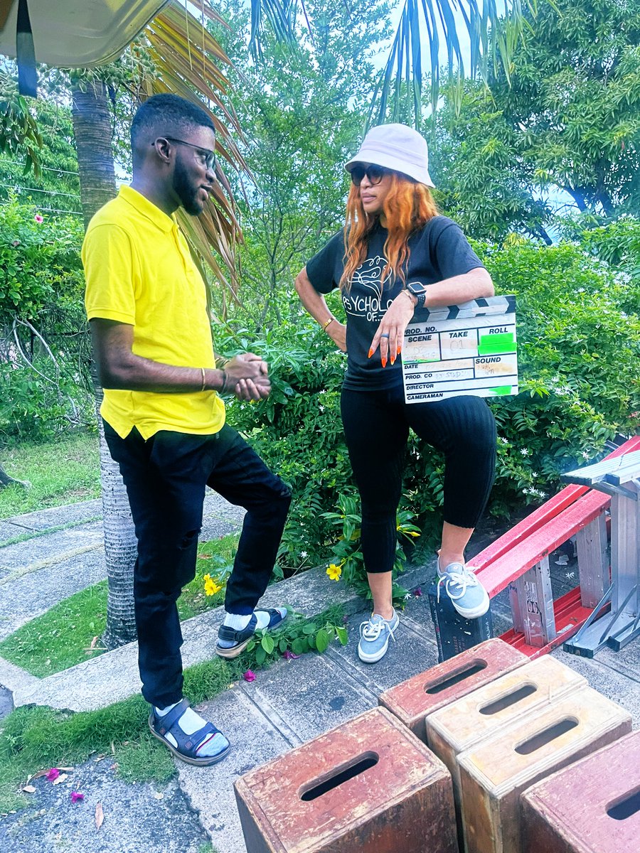 jackiejjackson's tweet photo. Season 2 of @thepotvshowja promises to be as interesting as @id8that @najaemurray_ Production Manager’s choice of footwear‼️🤣
#whatarethose #productionshoes #JesusSlippersAndSocks #Yyyyyy 😬#psychologyof #tvshow #staytuned ❤️🔥 https://t.co/Hkwy9Oe2XP