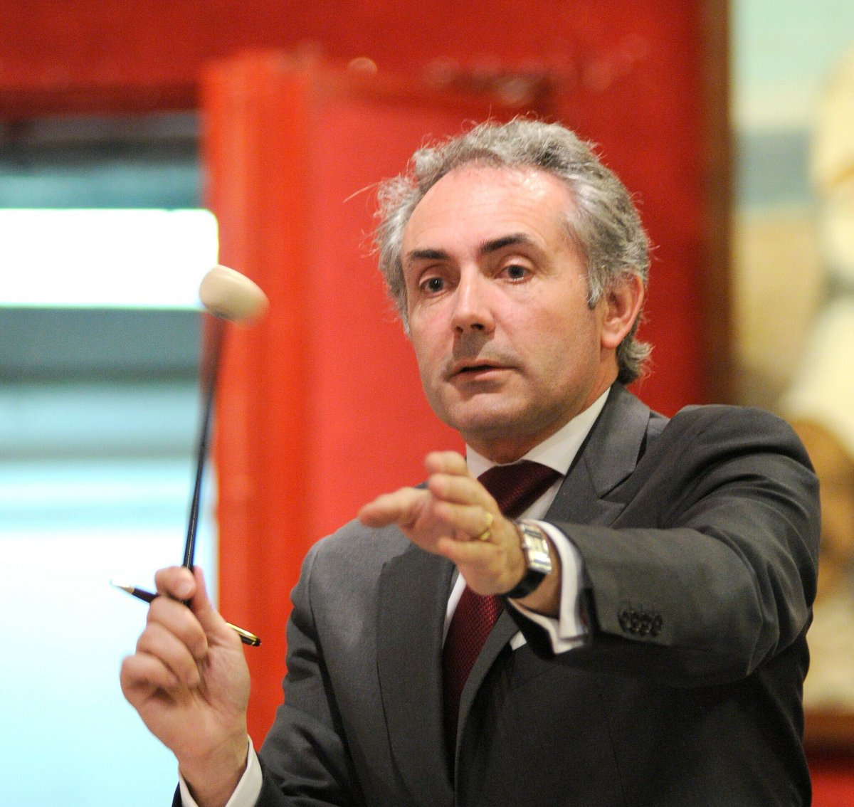 Elle pensait que son vase chinois valait 2.000 euros, il est vendu 9 millions d'euros aux enchères
➡️ l.francebleu.fr/rYep