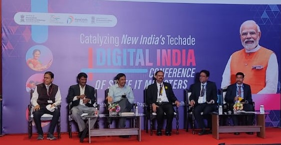 DoT_India's tweet photo. #5GInIndia | The #DigitalIndiaConference on the 2nd day of #IndiaMobileCongress is being joined by Secretaries, Principal Secretaries and other Senior Officials from various State and UT Governments from across the country.
@NBM_DoT @_DigitalIndia @MyGovHindi @BSNLCorporate https://t.co/gTVUjrppX2