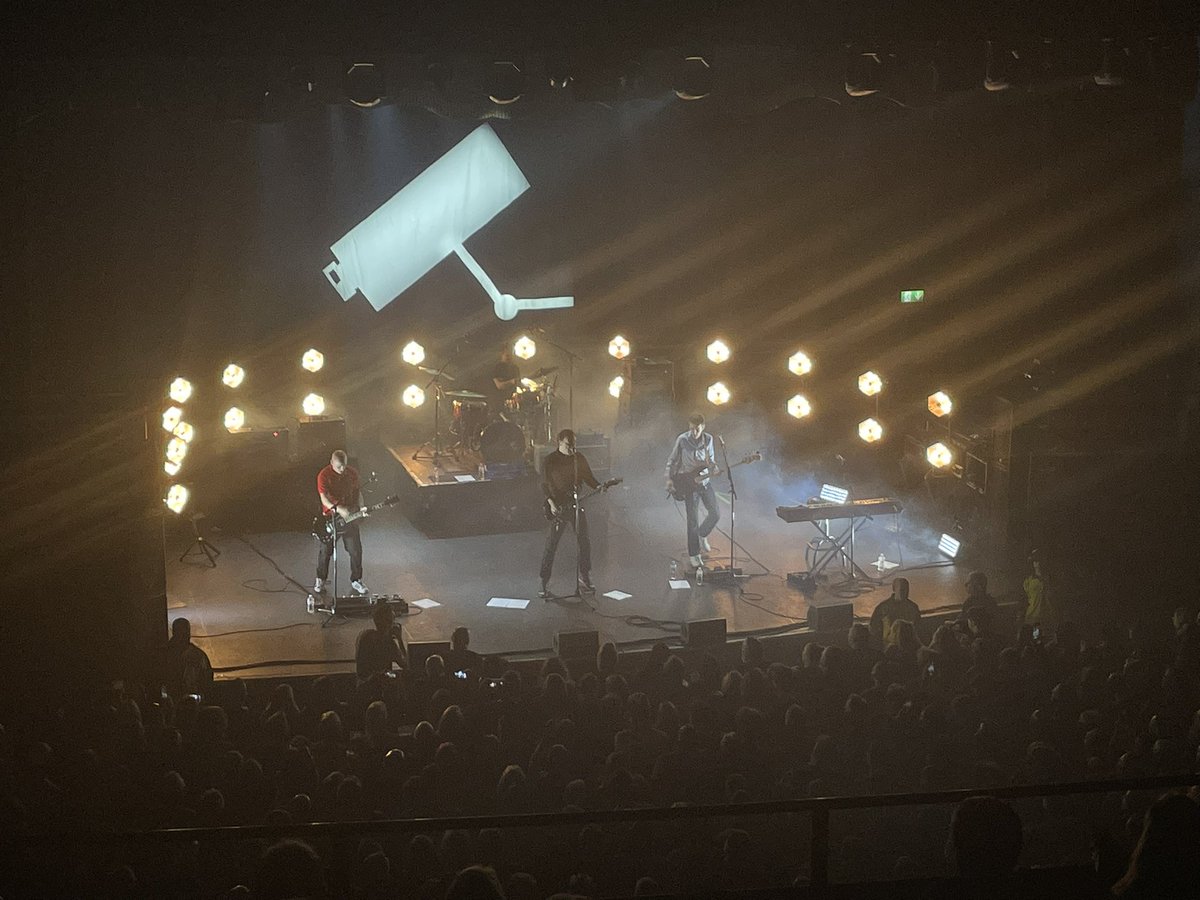 catnew86's tweet photo. @HARD_FI thank you for the most incredible night. You guys absolutely rocked. We didn’t stop singing and dancing all night. #hardfi #o2forum https://t.co/iEeFy1l14J