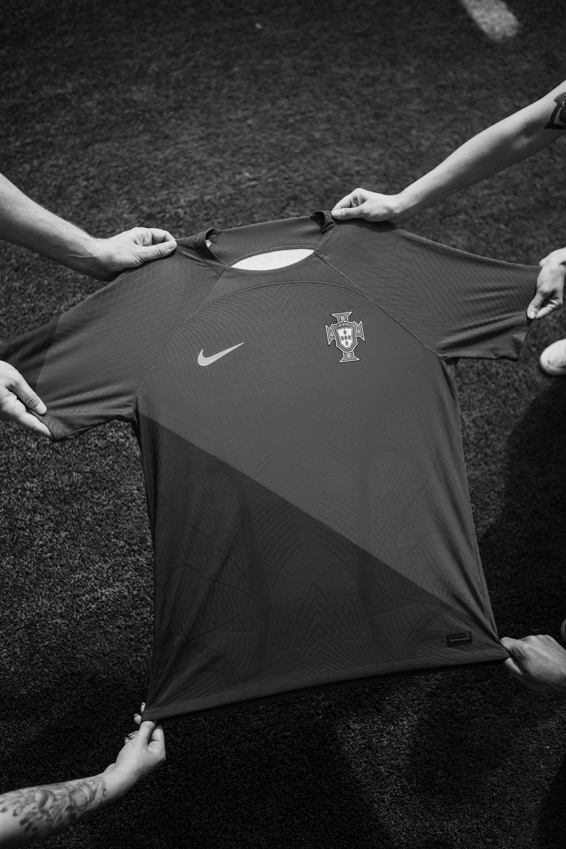 Portugal está com os milhões indonésios e com toda a família do futebol 🇮🇩. Muita força! ❤️🤍

Portugal stands united with the millions Indonesians and the whole 🇮🇩 football family. Stay strong!
❤️🤍