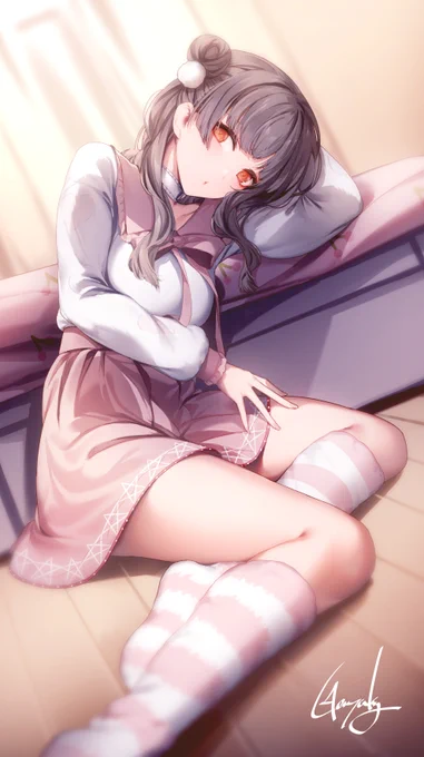 F 