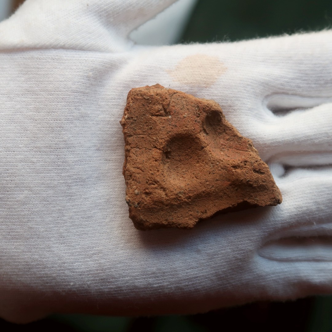 ScottishCrannog's tweet photo. Happy  #ScottishMuseumsDay. We’re celebrating by highlighting one of the reasons that makes the Scottish Crannog Centre so special - getting hands on with history
 
-
-

#MuseumofHappiness #scottisharchaeology #archaeology #archaelogylovers #scottishhistory #archaeologyforall https://t.co/nmzYZM5dQj