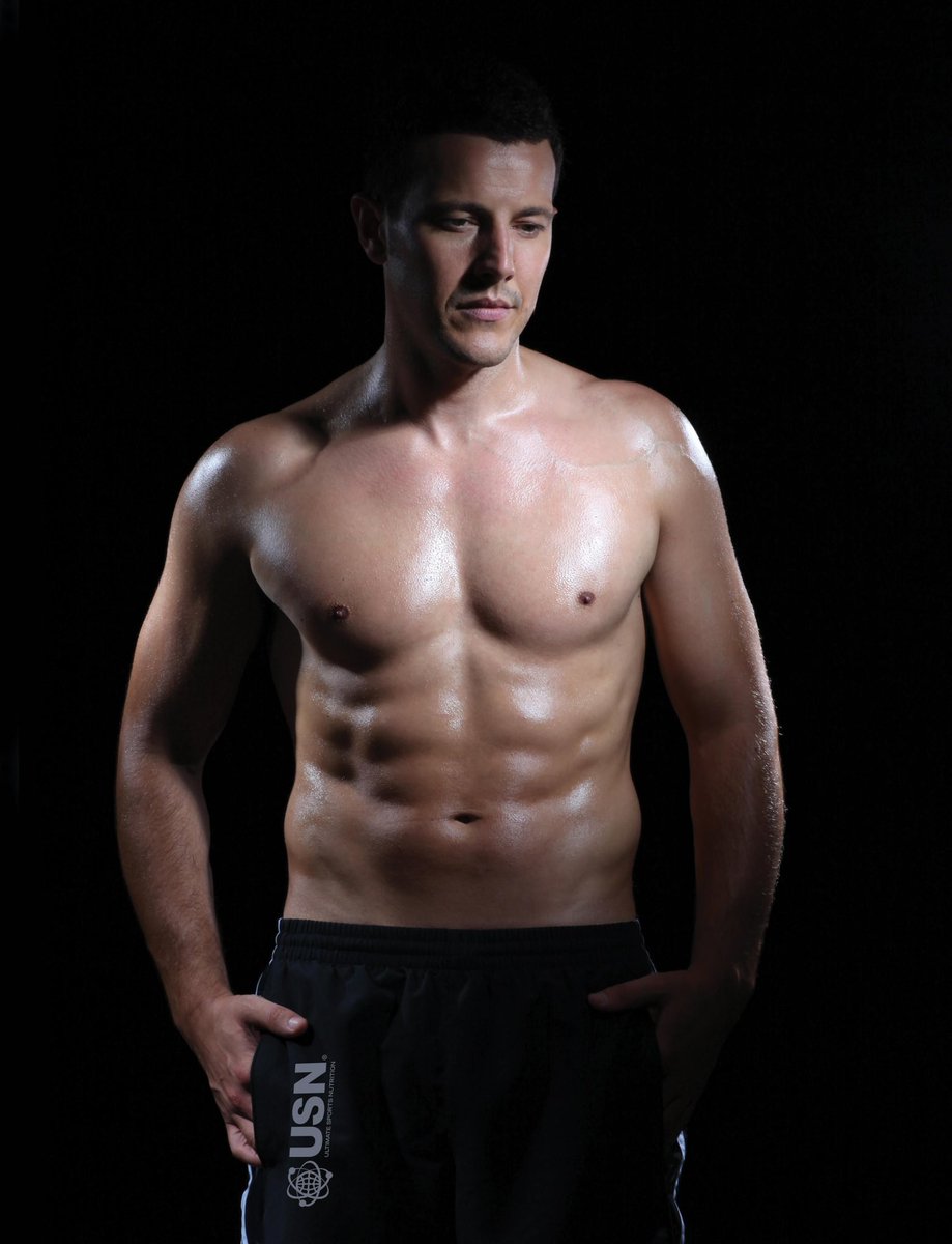 UltimateLeeLE's tweet photo. Show some love to Lee’s fitness page right here:

https://t.co/47rtpkSJ7H 🏋️ 

(Photo: LLEFitness) https://t.co/f3JDpYNeaI