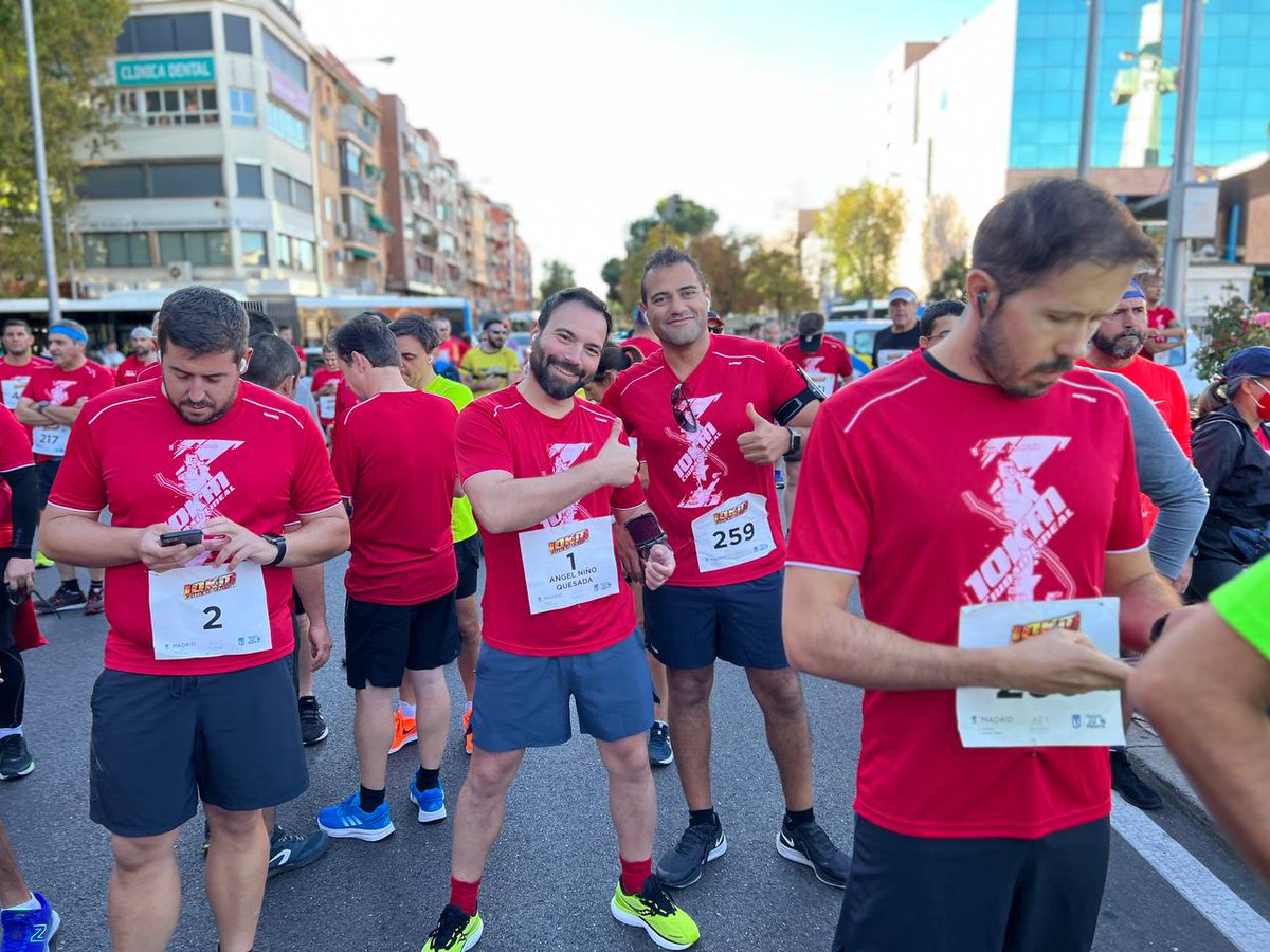AngelNinoQ's tweet photo. Hoy he corrido la #CiudadLineal 10k 

En compañía de medio millar de corredores de todas las edades, hemos disfrutado y sufrido 👟 por Arturo Soria en una mañana de domingo muy especial.

👉 Seguimos acercando el deporte y la vida sana a todos los vecinos.

#CiudadLinealAvanza https://t.co/OvrRP5Xl1r