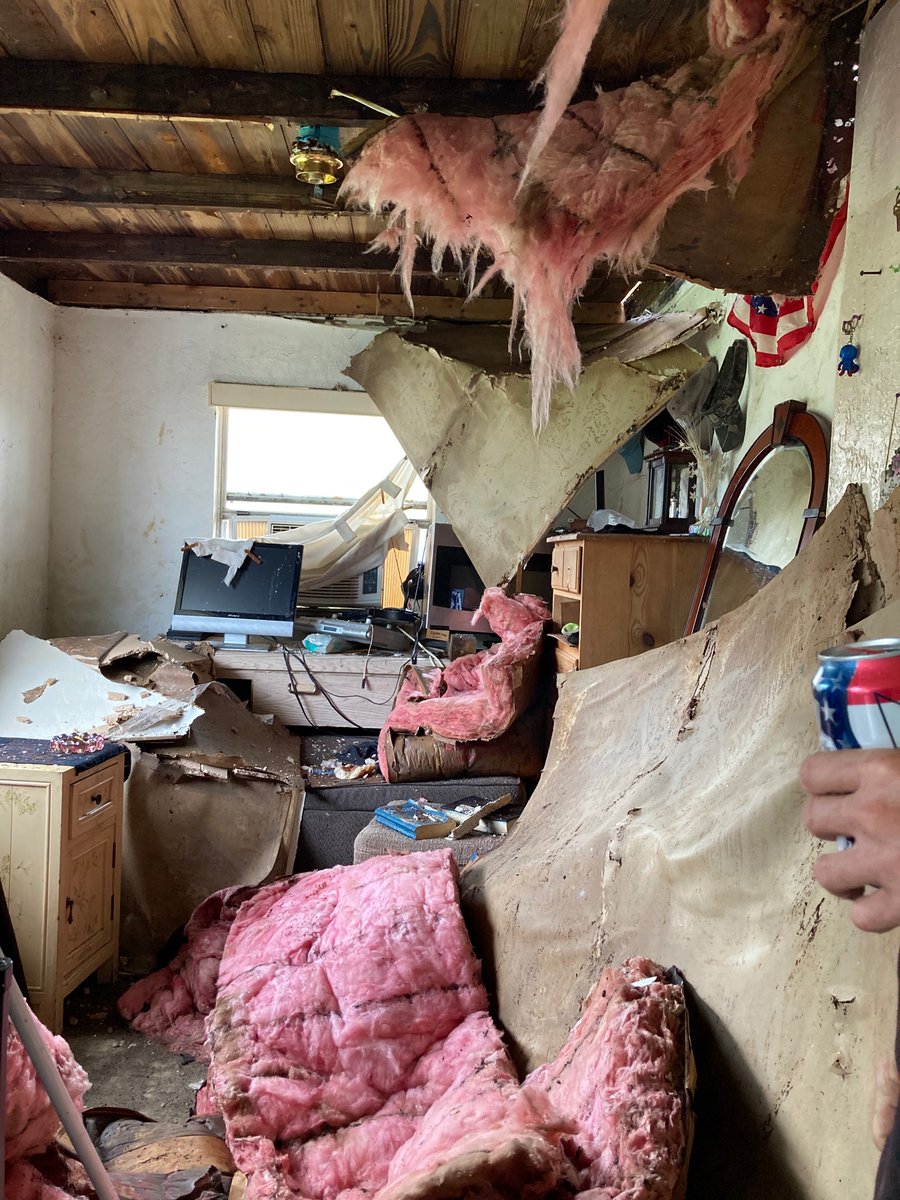 elleteeter's tweet photo. I'm raising money for Grampa Jack lost his house to Hurricane Ian. Click to Donate:  https://t.co/rFMJ44DqDi #GoFundMe https://t.co/JxcxxEvoKv