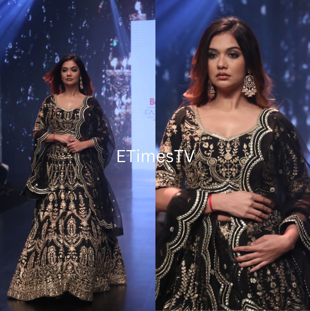 Oh my lord HER AURA 😍🙂
<a href="/Divyakitweet/">Divya Agarwal</a> #divyaagarwal #FashionWeek <a href="/bombaytimes/">BombayTimes</a>