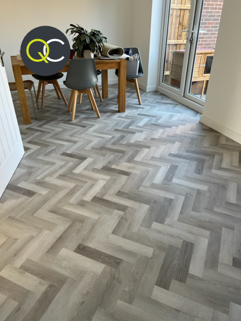 Qcarpets100's tweet photo. Recently completed works for Quedgeley Carpets by Viv.

Victoria Design Floors - Distinctive Flooring Universal Parquet Nimbus Cloud to the ground floor throughout.

#lvt #parquet #gloucestercarpetshop https://t.co/IOV2g1qpjo