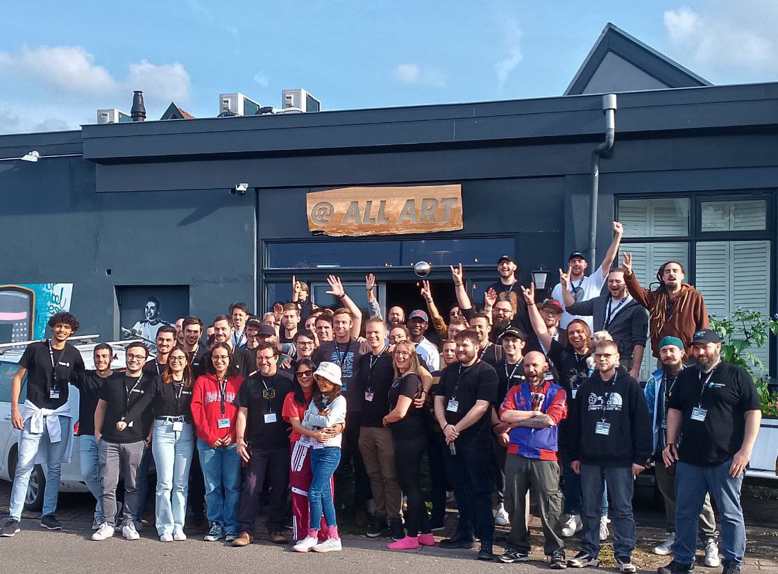 Let me introduce to you: the heart and soul of <a href="/WAX_io/">WAX</a>. Thanks to <a href="/neftyblocks/">NeftyBlocks</a> for the amazing experience and great talks! Already looking forward to catch up on the next event 🤘