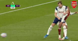 GoonerRichyB80's tweet photo. @GoonerBlock “hE’s NoT tHaT tYpE oF pLaYeR” https://t.co/SWRNJWELsH