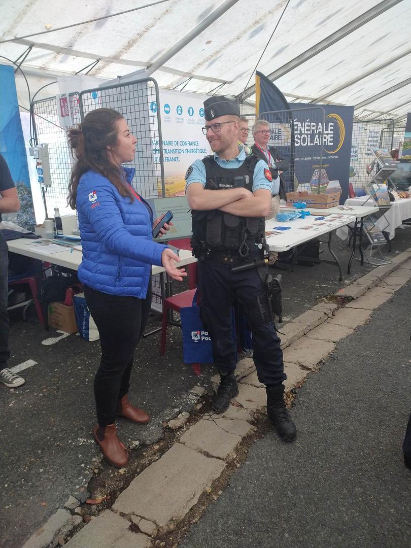 PorteparoleGN's tweet photo. #PresentPourLesElus 
Ravie d’avoir participé au congrès national des @Maires_Ruraux à Eymet, aux côtés du général Barbey, commandant en second la région de gendarmerie Nouvelle-Aquitaine, et de l’adjudante Wolke, cheffe de la maison de protection des familles de @Gendarmerie_024. https://t.co/x90zGP8AsD