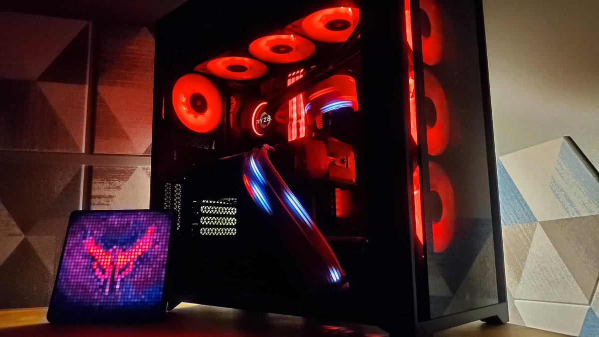 TopSecretR35's tweet photo. New PC! CHECK out the build! - https://t.co/Ho860ldstL https://t.co/etSoVwpvNv