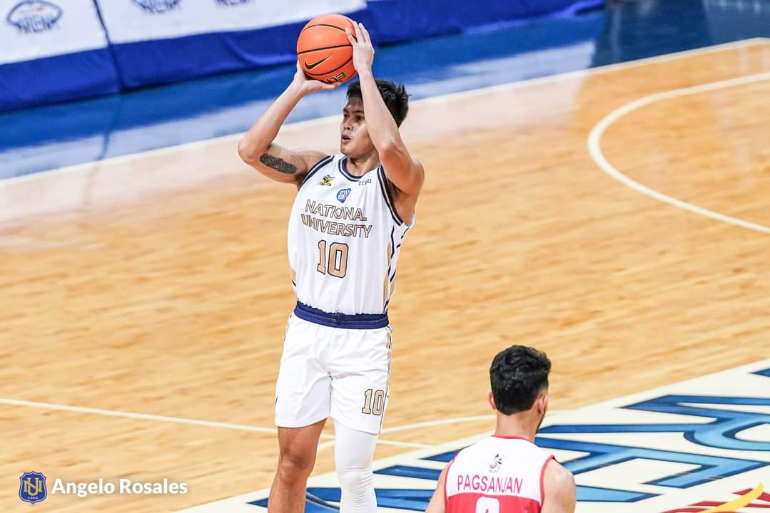 JlcianPh's tweet photo. Congratulations NUMBT' as their first win against UE on UAAP Season 85! 🥳🏀🔥
And ofc to our King JLC so proud of you!👏✨❤️‍🔥

📸 Angelo Rosales

#UAAPSeason85 
#NUBulldogs
#JLC https://t.co/jOAedk6leB