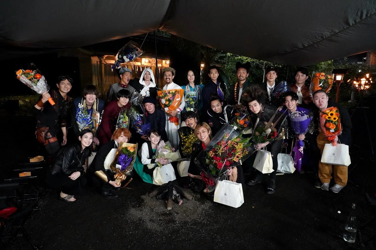 My subs for Shin Shinchokoki final episode is up.
Grab the hardsub on my blog.

This drama is now complete.
Thank you for watching and I hope you enjoy the drama!