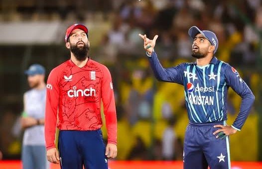 maha_hashmi14's tweet photo. It's gonna be a final ENCOUNTER!!💥🏏 MANIFESTING!🤞 May we won the toss, match &amp; series.❤️🦋
Wishing you well boyzz❤️🇵🇰
#PakvsEngland2022 #finale🏏 #PakistanCricket  #sundayvibes  #PakistanZindabad https://t.co/JDCxFtAuDb