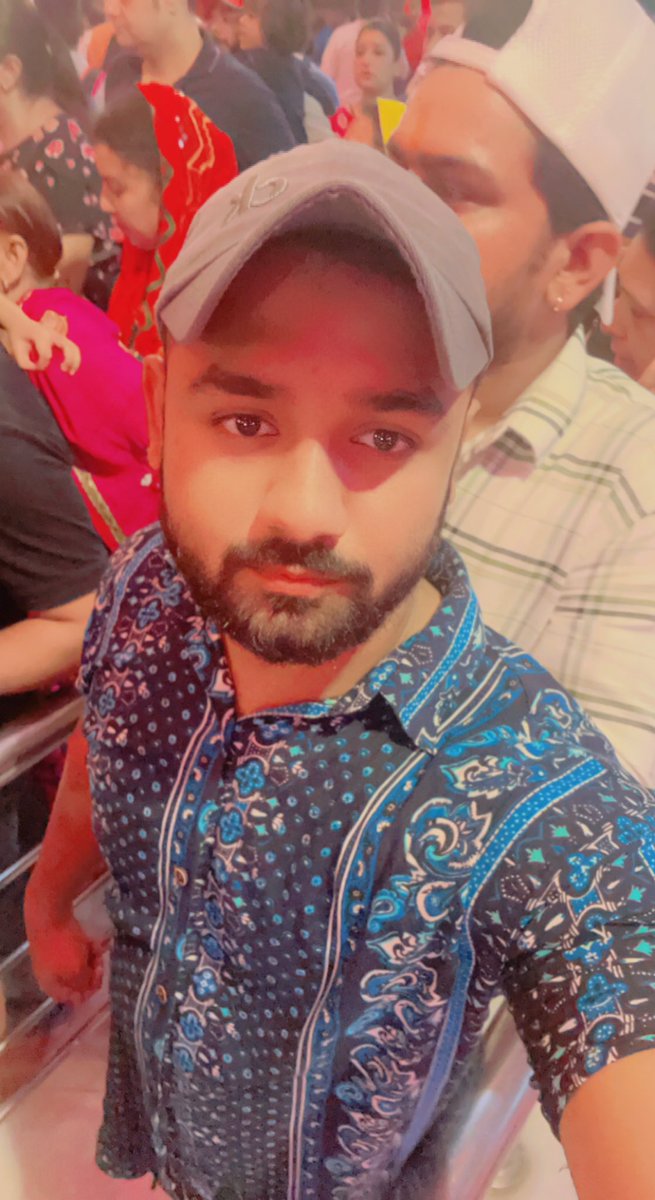 AshuRajSoniBJP's tweet photo. कल रात @bbjtsmedia माता श्री जय माँ झंडेवाली माता जी के दर्शन का सौभाग्य प्राप्त हुआ। पिता जी द्वारा सेवादर परिवार दर्शन का आनंद लिया। https://t.co/mPIpRluZTW