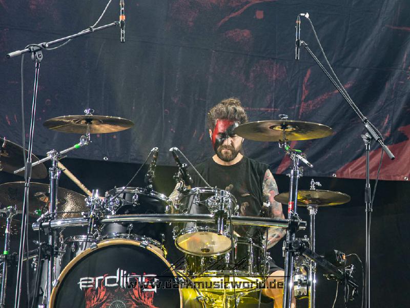 DarkMusicWorld's tweet photo. Erdling - Volle Kraft Voraus 2022
Weitere Bilder vom Auftritt findet ihr unter:
https://t.co/a5HnkY5152
#erdling #erdlingband #ndh #darkrock #darkmetal #vollekraftvorausfestival #vkvfestival #ratiopharmarena #neuulm #konzertfotos https://t.co/3nqWOdmQ0Z