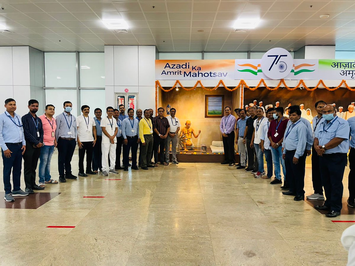 On the occasion of Birth Anniversary of Father of the Nation, Mahatma Gandhi, TEAM AAI GOA paid floral tributes to BAPU Display located at Departure Area, Goa Int'l Airport. The Display was decked up with Flower Decor to liven the spirits of celebrations.<a href="/AAI_Official/">Airports Authority of India</a> <a href="/aairedwr/">Regional Executive Director WR</a>