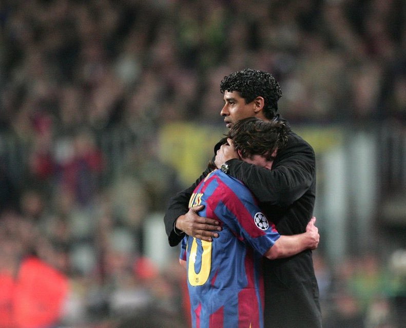 The day after Frank Rijkaard celebrated his 60th birthday, Lionel Messi celebrated his 60th career free-kick.
