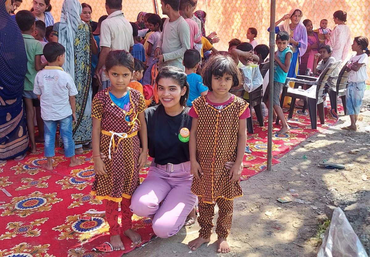 drsumitdubey's tweet photo. Angels and Brats are ready to celebrate Diwali.

#ClothDistributionDrive  #HasnaaFoundation @HasnaaNGO https://t.co/e4rVedDRGL