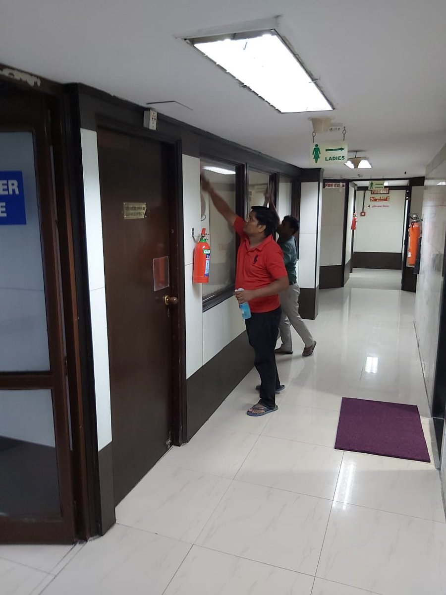 PetroleumMin's tweet photo. Intense cleanliness drive at Petroleum Planning & Analysis Cell #PPAC office premises as part of #SwachhataCampaign2 under the special campaign 2.0
#SpecialCampaign2 #GandhiJayanti #SwachhBharatMission2022 #CleanIndiaCampaign2022 #CleanIndia2.0 #MonthLongCampaign https://t.co/9LxQ2jzRKA