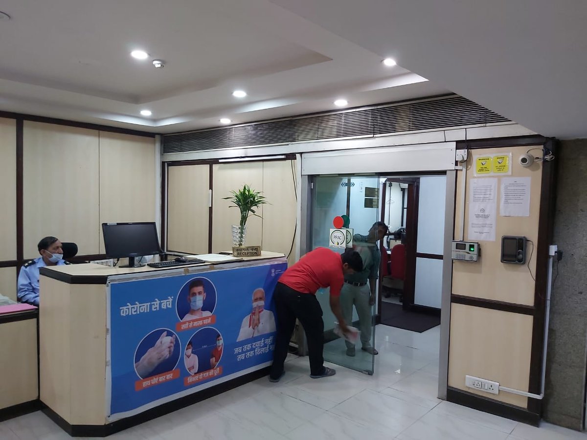 PetroleumMin's tweet photo. Intense cleanliness drive at Petroleum Planning & Analysis Cell #PPAC office premises as part of #SwachhataCampaign2 under the special campaign 2.0
#SpecialCampaign2 #GandhiJayanti #SwachhBharatMission2022 #CleanIndiaCampaign2022 #CleanIndia2.0 #MonthLongCampaign https://t.co/9LxQ2jzRKA