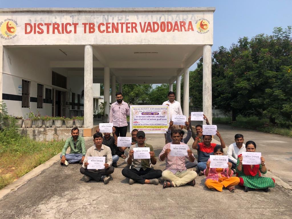 <a href="/abpasmitatv/">ABP Asmita</a> <a href="/VtvGujarati/">VTV Gujarati News and Beyond</a> <a href="/News18Guj/">News18Gujarati</a> <a href="/sandeshnews/">Sandesh</a> <a href="/GSTV/">GSTV</a> <a href="/ddgtb2017/">DDG - TB | #TBMuktBharat</a> <a href="/NtepGuj/">TB Mukt Bharat - Gujarat</a> <a href="/PMOIndia/">PMO India</a> <a href="/CMOGuj/">CMO Gujarat</a> 
कया ऐसे होगा टीबी मुकत भारत ??? टीबी मुकत गुजरात ?