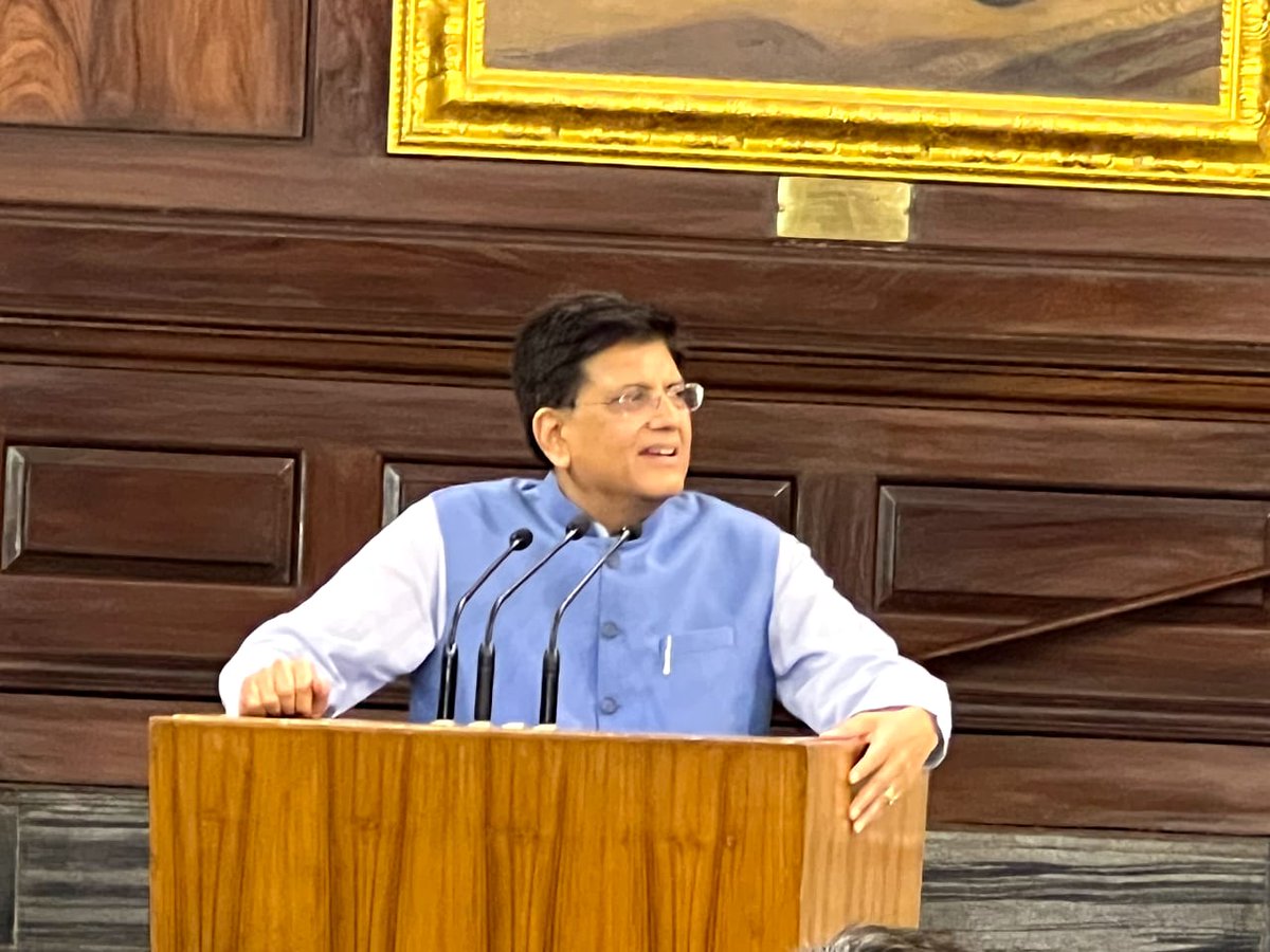MYBharatHQ's tweet photo. Glimpses from the Parliament House on the Occasion of the birth anniversary of our national leaders Mahatma Gandhi and Lal Bhadur Shastri. 

#Parliament #GandhiJayanti #LalBahadurShastri https://t.co/eQJQB32ldn