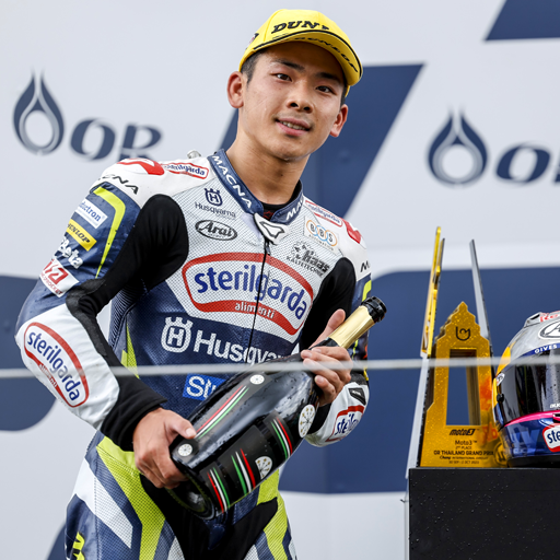 Max_Racing_Team's tweet photo. Race of #ThaiGP
.
🅿2️⃣  @AyumuSasaki1 – Gap + 1.524 – Best Lap 1'42.713 ⏱️
NC  @johnmcp17 – Crash in turn 5. Uninjured rider – Best Lap 1'42.949⏱️
.
#HusqvarnaMotorcycles #FR250GP #Sterilgarda #Moto3 #MotoGP #AS71 #AyumuSasaki #JohnMcPhee #MaxBiaggi #MaxRacingTeam https://t.co/QRt1lb51fR