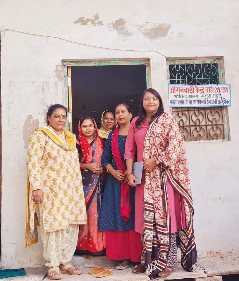 dprokiran's tweet photo. गोद लिए आंगनबाड़ी केंद्रों का निरीक्षण किया।
 आंगनवाडी कार्यकत्री को केंद्र पर बच्चों के खेलने, पढ़ाने के लिए नवोन्मेष तरीके बताए।
गर्भवती  महिलाओं को स्वास्थ्य के प्रति सजग करने के लिए प्रेरित किया गया।
#पंचायतीराज_निदेशालय 
#CMYogi @uppanchayatiraj @UPGovt https://t.co/hdVLyzg83Q