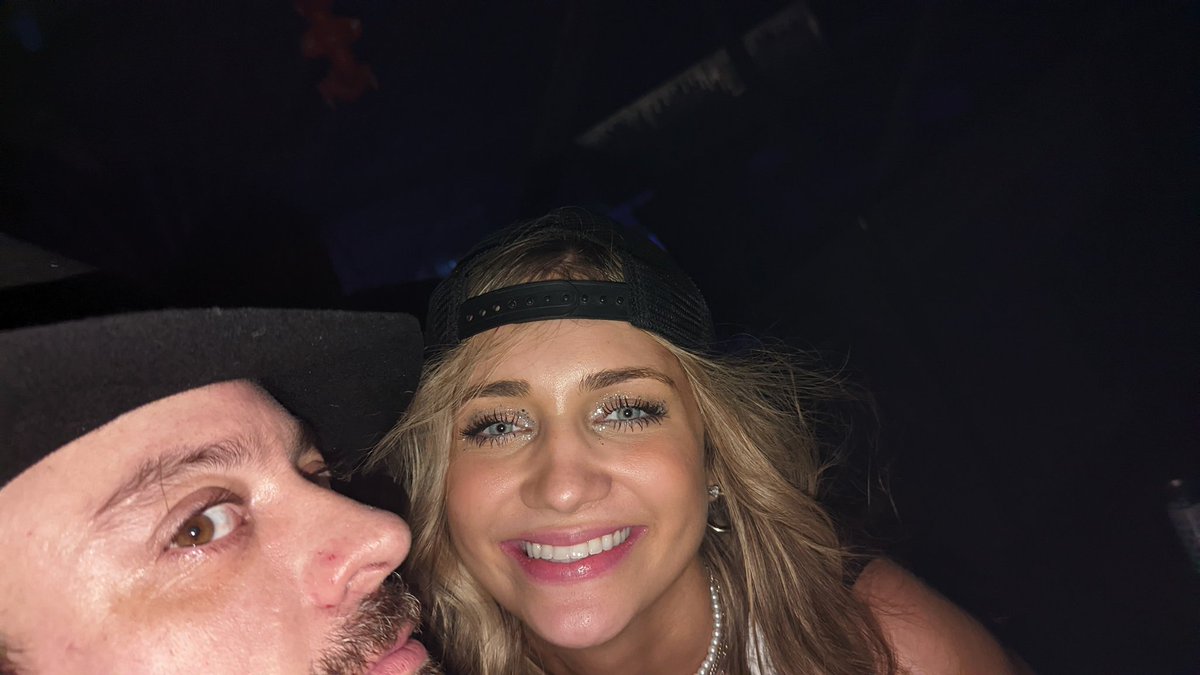 blakdayz's tweet photo. #kingdom @mckennarailey https://t.co/drQnoz9VaY