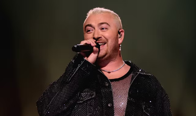 Amelia_Smith25's tweet photo. #SamSmith  says they’re ‘open’ to ‘romantic attention’ in life https://t.co/14lFWkYtTO