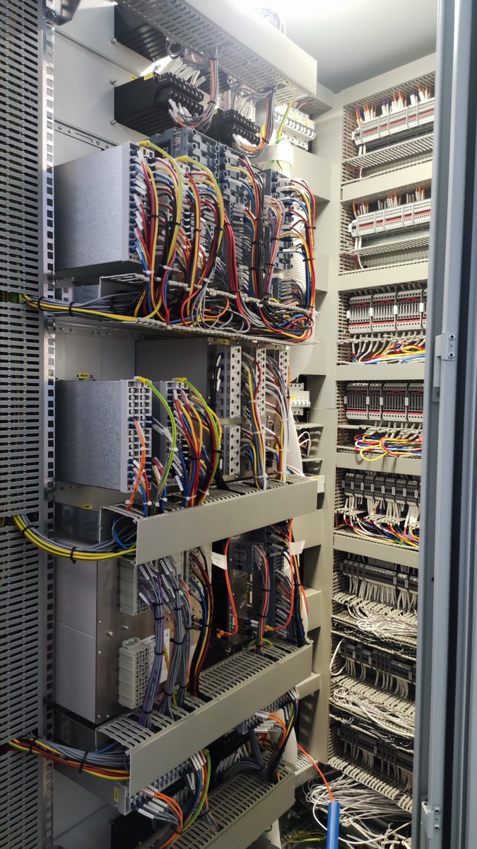 MDLiton4012997's tweet photo. I am looking for A Electrical Job 👷🚧
I am a electrical engineer 🎓🎓
#electrical #electricaljob #electricity
#electricalworker #electricalengg https://t.co/4FOquMKM79