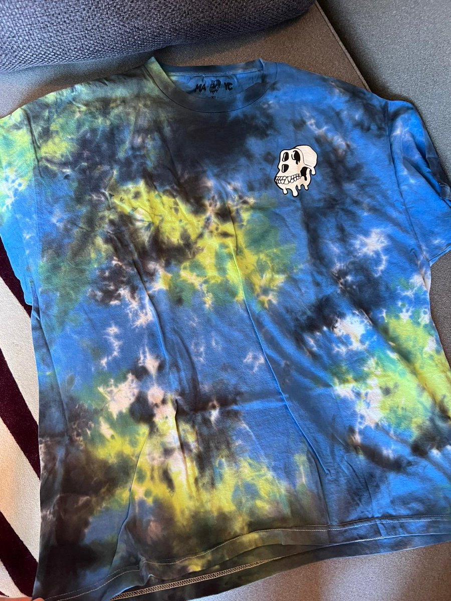 mrghostinvblog's tweet photo. Yes! Arrived!!🥳🥳very beautiful thanks @BoredApeYC #apesVSmutants https://t.co/SGfYkb7Og3