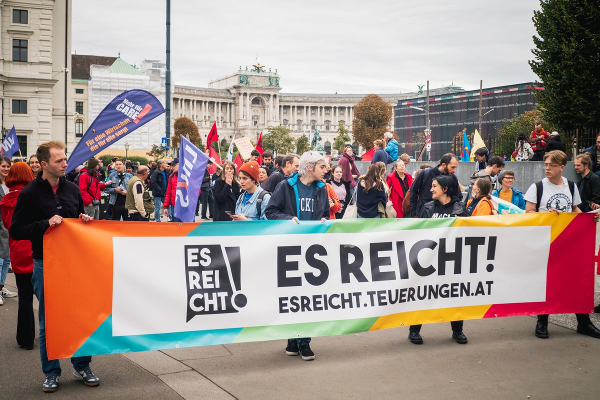 esreichtAT's tweet photo. Und es reicht mit der fossilen, zerstörerischen Basis unserer Energieversorgung.
Wir alle müssen kochen, heizen und wohnen. Und wir alle haben das Recht auf eine Zukunft.

#esreicht
Fotos: Christopher Glanzl

2/2 https://t.co/O3hMoZDViU