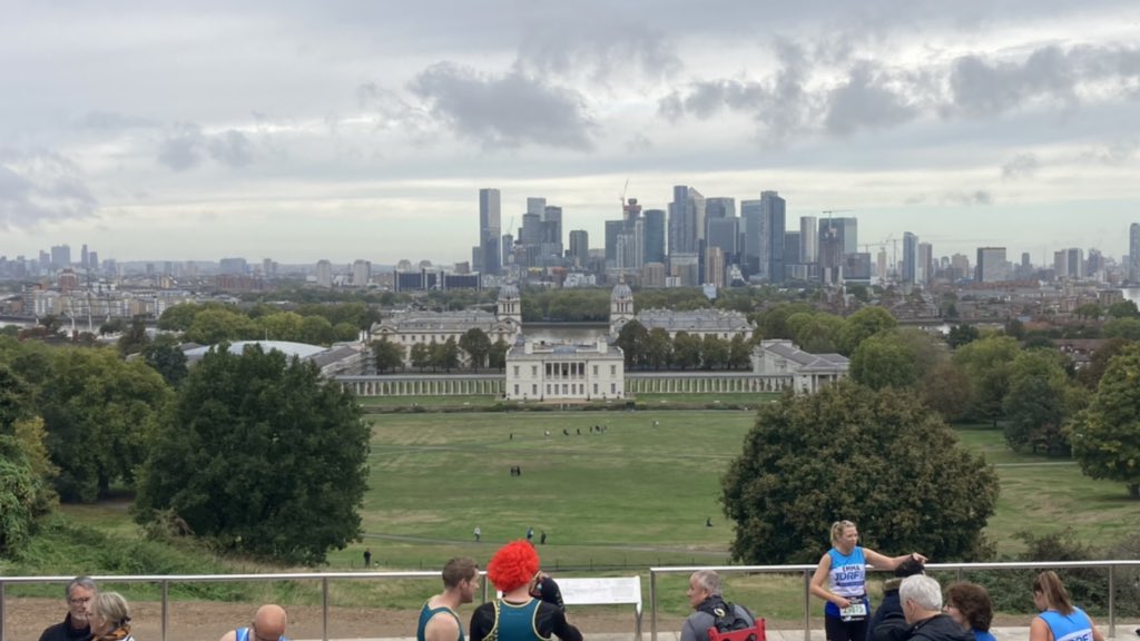 Beautiful day in London for the runners 👌