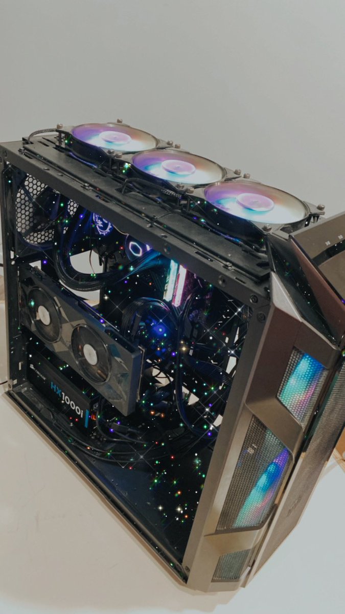 there wasn’t a stream tonight (obviously) bc after months &amp;amp; months we are finally back to 2 PCs!! 🙏🏼 &amp;amp; was too busy building to even tweet about it 😅 but we’re here, &amp;amp; we haven’t forgot! we’ll see you tmr on <a href="/SplinterlandsTV/">SplinterlandsTV</a> 😌🫰🏼