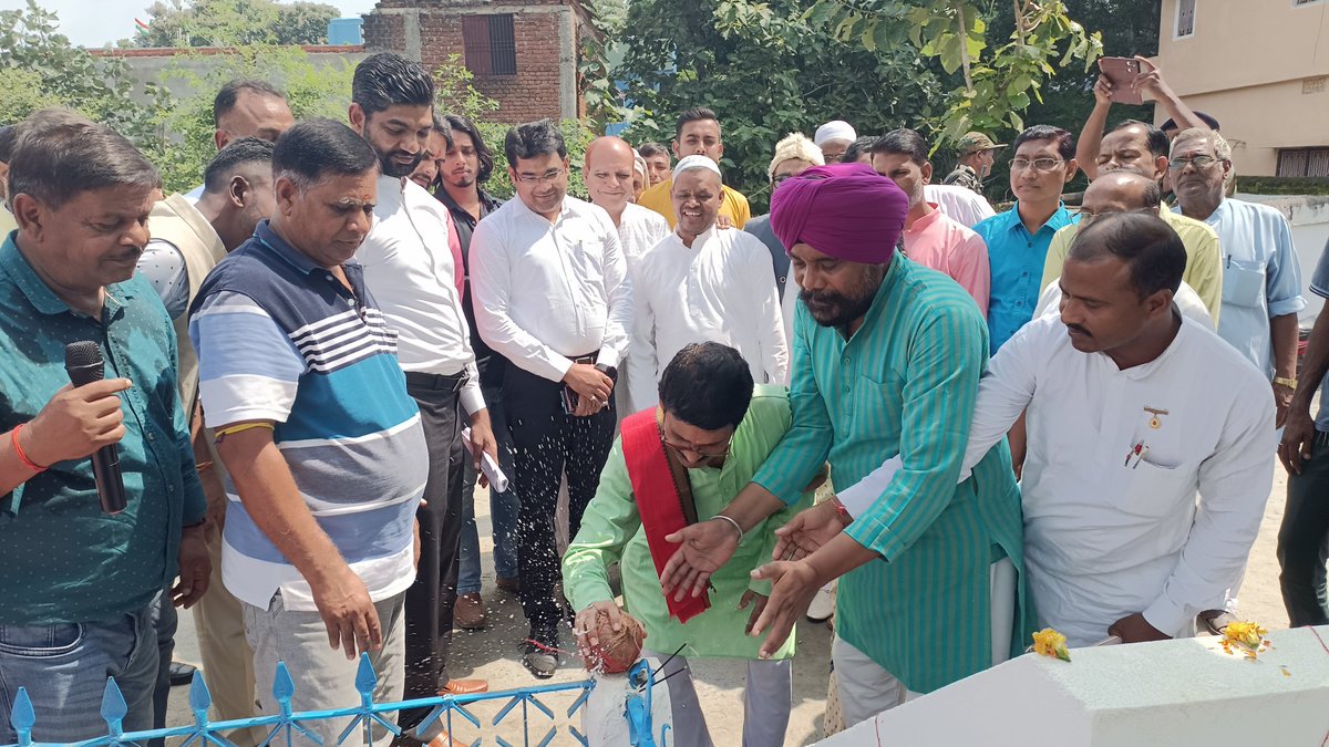 उपायुक्त श्री अबु इमरान के उपस्थिति में आज फांसी तालाब समीप राष्ट्रपिता महात्मा गांधी एवं लाल बहादुर शास्त्री के जयंती के अवसर पर सूबेदार जयमंगल पांडे और सूबेदार नादिर अली की शहादत पर आधारित बनाए जा रहे है फिल्म का  किया गया शुभारंभ। <a href="/prdjharkhand/">IPRD Jharkhand</a> <a href="/JharkhandCMO/">Office of Chief Minister, Jharkhand</a>