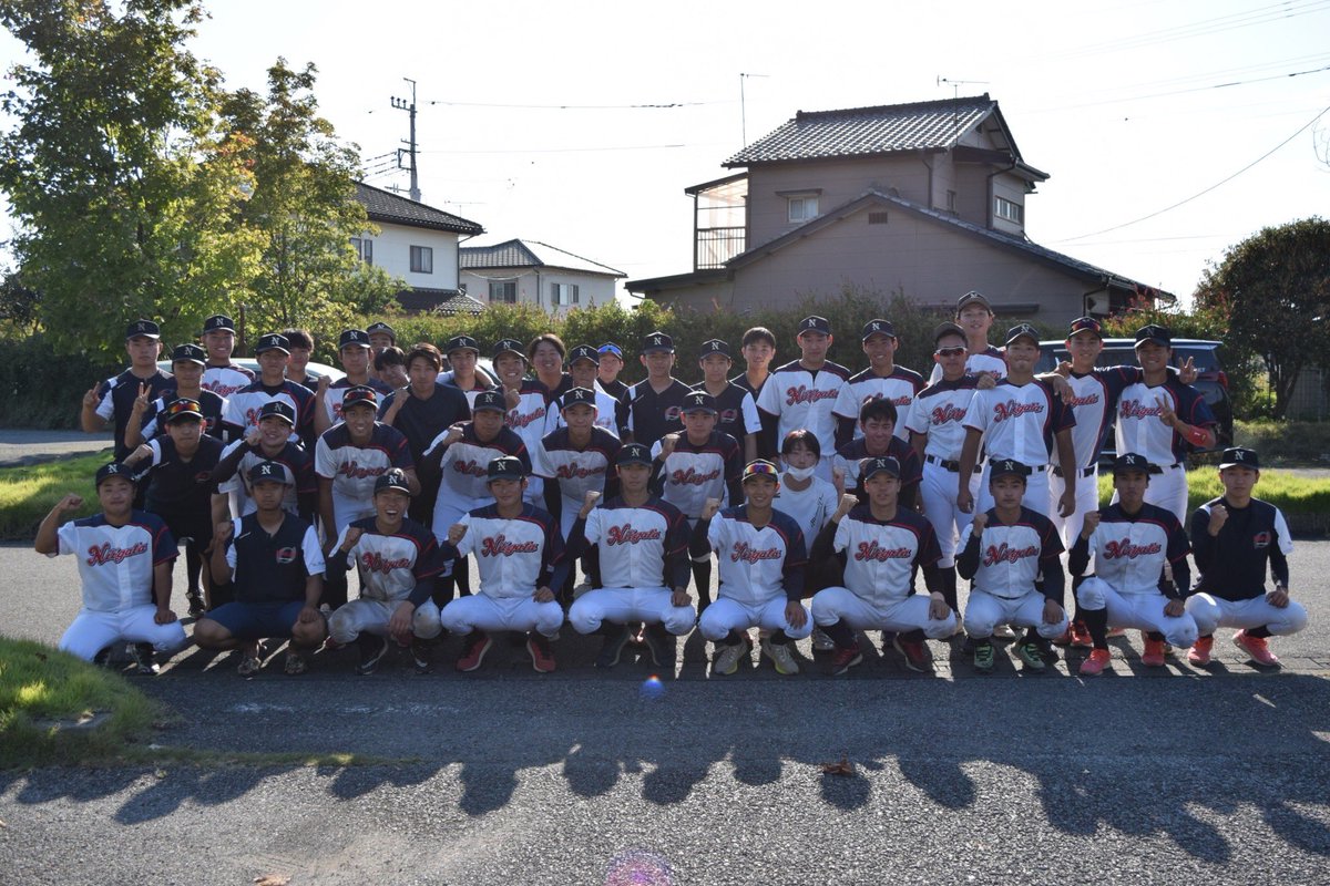 shindaiyakyubu's tweet photo. 秋季リーグ戦 対関東学園大学

新潟大学         000000001=1
関東学園大学 000000000=0

両チーム無得点のまま迎えた9回2アウトから豊田#4が右中間へ���塁打を放つと、続く有田#23が適時打を放ち貴重な一点をもぎとる。
投げては先発・丸山#11が気迫の投球で9回を投げ抜き自身初の完封勝利を収めた。 https://t.co/VK9AU2Wjtc