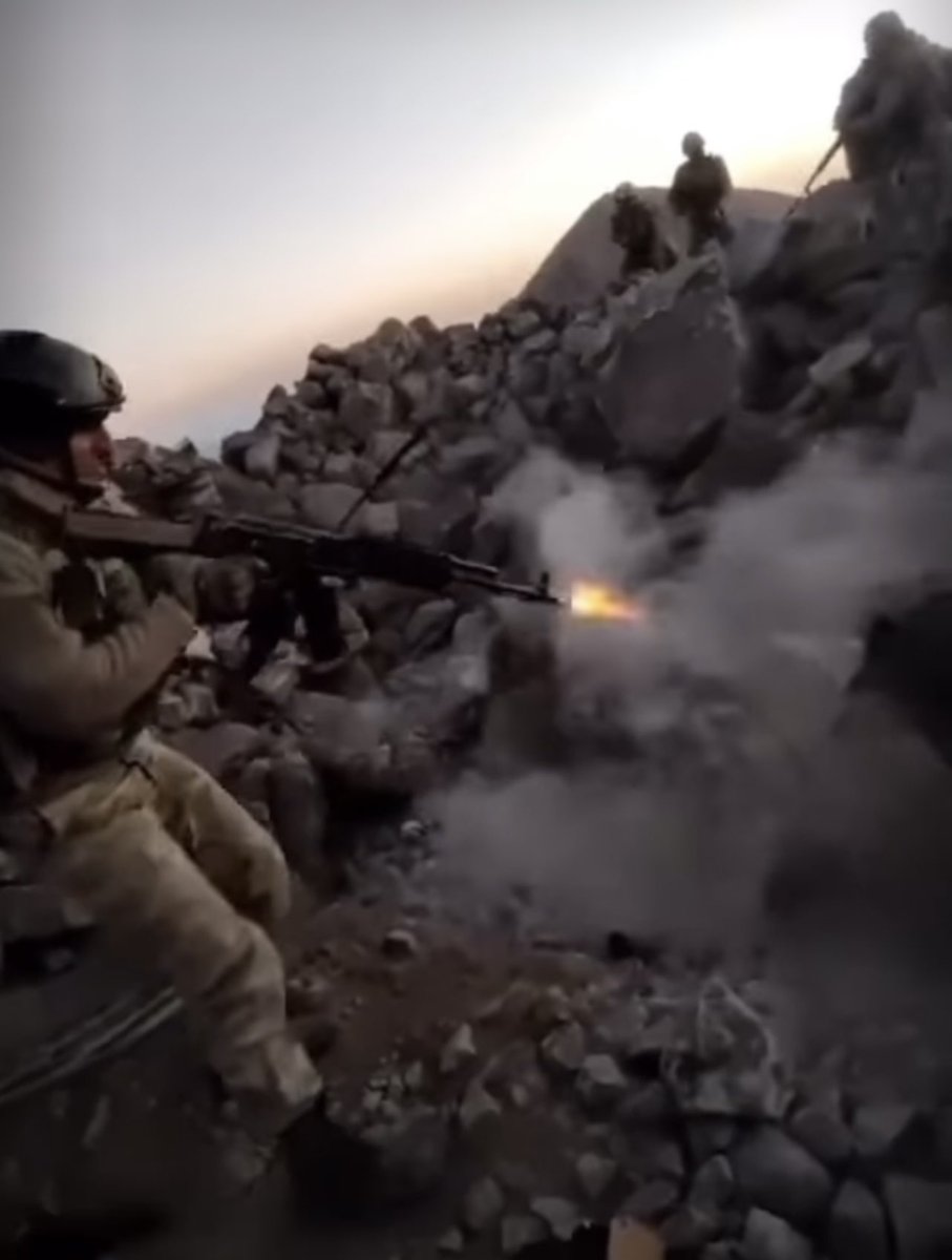 zhirayrReporter's tweet photo. A video is circulating on the Internet, in which it is seen how #Azerbaijan|is shoot #Armenia|n prisoners of war.  The video is said to have been taken during the aggressive attack in September. https://t.co/MoG50LIfzP