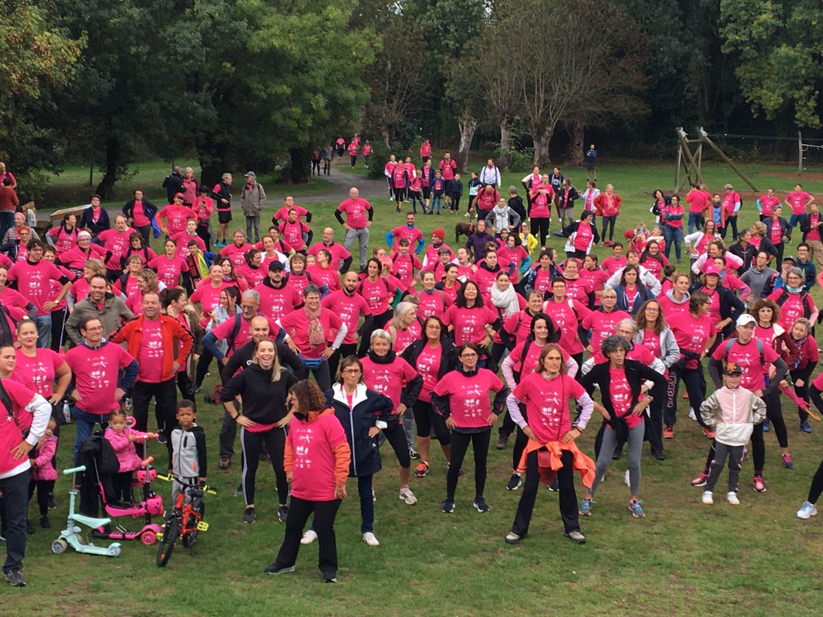 2ème édition de #l’Etincelante entre les communes de ⁦<a href="/stsebsurloire/">Saint-Seb</a>⁩ et de ⁦<a href="/BasseGoulaine/">Basse-Goulaine</a>⁩. En partenariat avec l’association #MaParenthèse. Courses et marche au programme de cette matinée au profit du cancer du sein. 1600 participantes et participants.