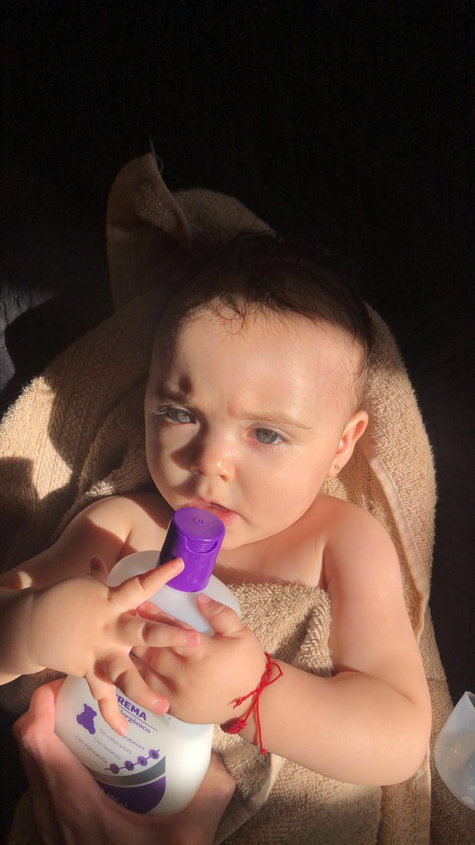 imagdxo's tweet photo. forever looking at pictures of my baby while she sleeps, she was so smoll🥺 https://t.co/rapeMIYMyF